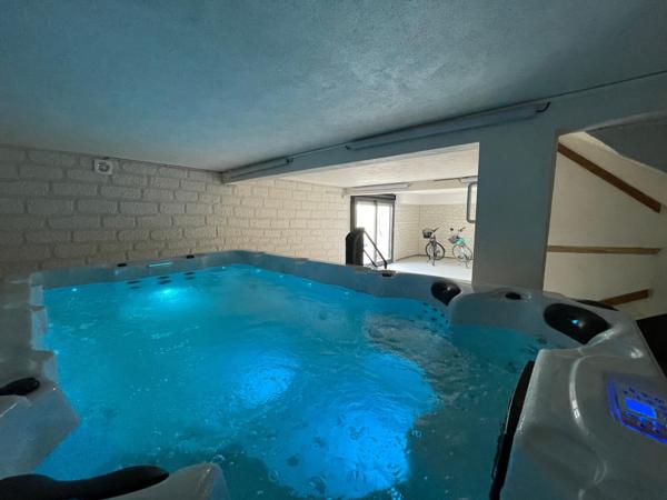 Maison à CHAMBRAY-LES-TOURS, 37170 - 5 pièces 142m²