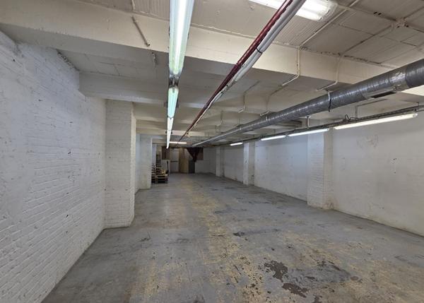 Local d'activité de 115m² en sous-sol