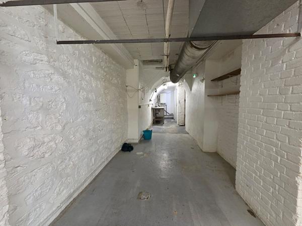 Local d'activité de 115m² en sous-sol