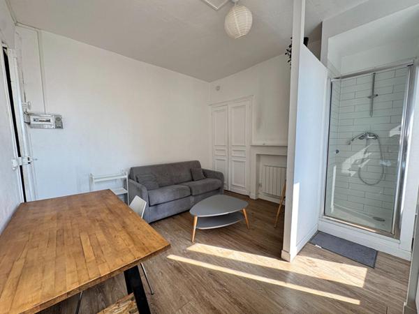 A VENDRE : T1 à LILLE • • 98 000 € FAI • Réf. 2015