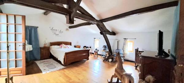 Immobilier Montpon-Ménestérol (24700) – Propriété 190m2 – 264 385 €