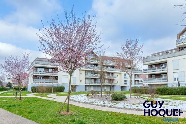 À vendre : Appartement 4 pièces à LIEUSAINT _ Terrasses / 4 stationnements.