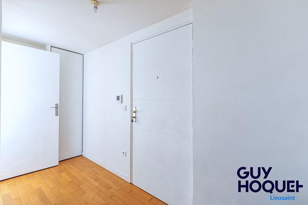 À vendre : Appartement 4 pièces à LIEUSAINT _ Terrasses / 4 stationnements.