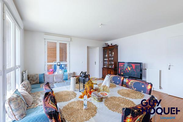 À vendre : Appartement 4 pièces à LIEUSAINT _ Terrasses / 4 stationnements.