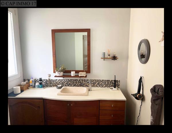 Maison de 173 m² en vente à SECTEUR SURGERES