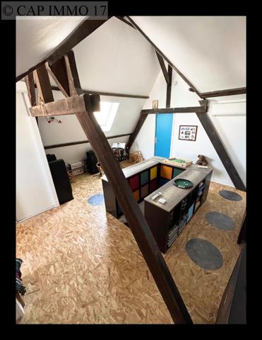Maison de 173 m² en vente à SECTEUR SURGERES