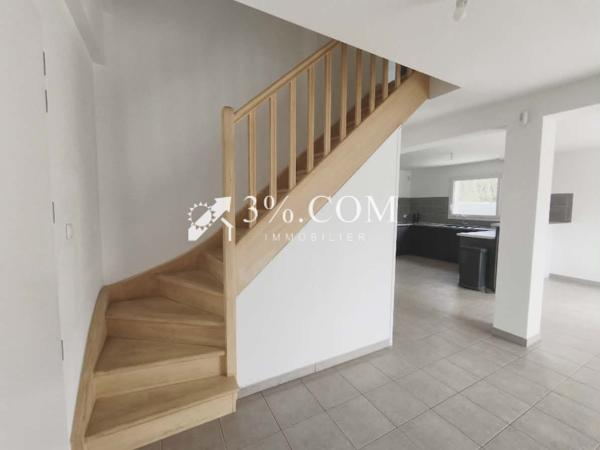 Maison
                                                                                                                                                                                                                                                                                                                        4 pièce(s)                                                                                                                                                                                                          3 chambre(s)                                                                                                                                                                                                          103  m²