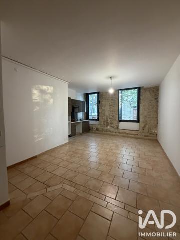 Location appartement 3 pièces 57 m² Pélissanne