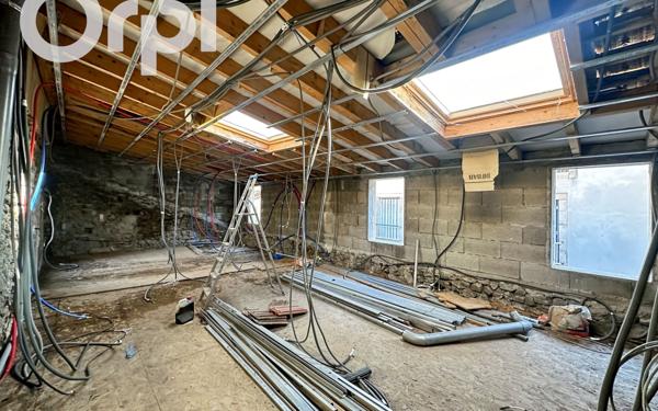 Appartement à vendre    6 pièces • 165 m2 Aubenas