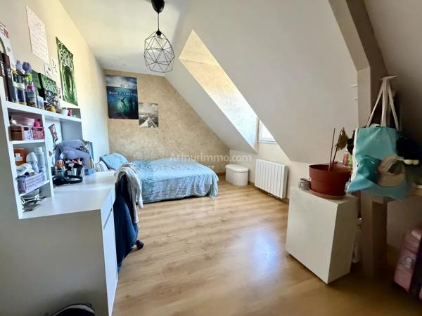 Vente                                                      Maison
                        
                     6 pièces                      153 m2                     à Quévert