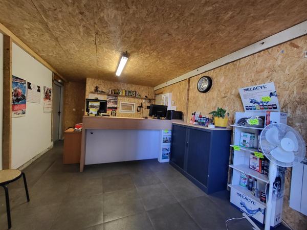 Local D’activité 285m² – Avrille
