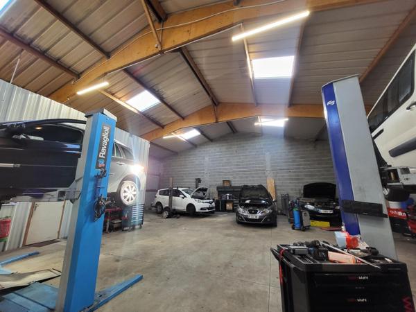 Local D’activité 285m² – Avrille