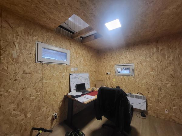 Local D’activité 285m² – Avrille