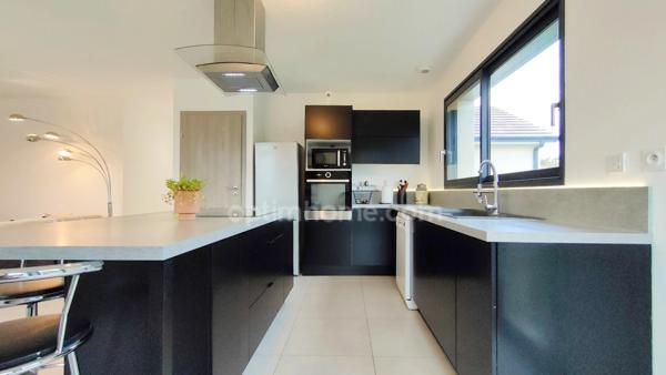 Maison contemporaine de de plain-pied 2021 – 126 m² habitables – DPE B à NEUFCHATEAU (88)