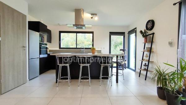 Maison contemporaine de de plain-pied 2021 – 126 m² habitables – DPE B à NEUFCHATEAU (88)