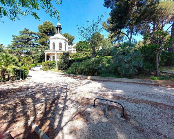 Appartement T2 La Seyne Sur Mer à Tamaris de 30.20 m² avec terrasse