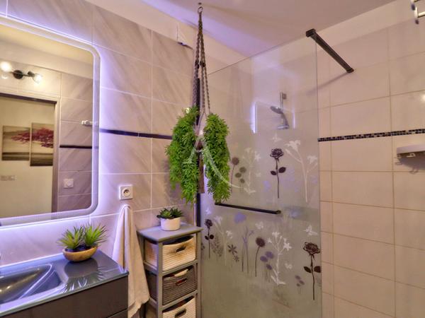 SUPERBE APPARTEMENT RECENT EN REZ-DE-JARDIN DE TYPE 4 SUR LA COMMUNE DE PIERREVERT