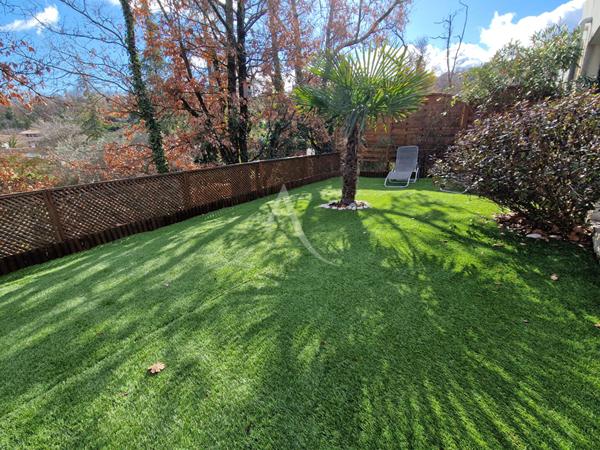 SUPERBE APPARTEMENT RECENT EN REZ-DE-JARDIN DE TYPE 4 SUR LA COMMUNE DE PIERREVERT
