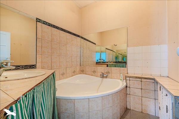 Immeuble à vendre |  Saint-Junien |  159 m²