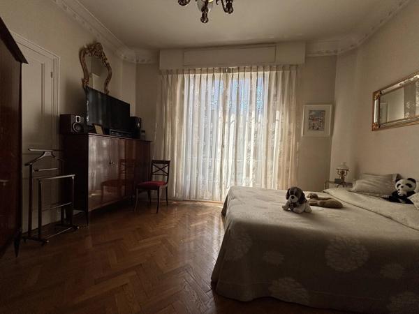 Location                                                      Appartement
                        
                     3 pièces                      68 m2                     à Nice