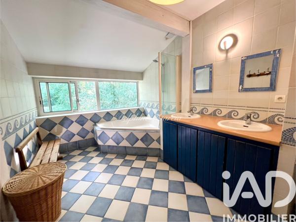 Maison à vendre 7 pièces 235 m² Salles