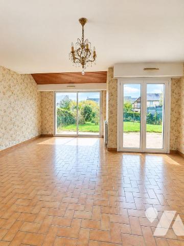  CHANTEPIE (35) - Maison de ville mitoyenne des deux côtés de 1983 de 100 m² exposée Sud + gara...