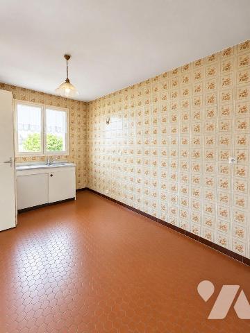  CHANTEPIE (35) - Maison de ville mitoyenne des deux côtés de 1983 de 100 m² exposée Sud + gara...