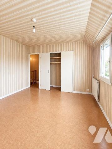  CHANTEPIE (35) - Maison de ville mitoyenne des deux côtés de 1983 de 100 m² exposée Sud + gara...