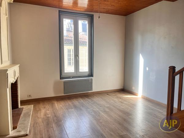 Location appartement Saintes : 569 € - AJP Immobilier Saintes
