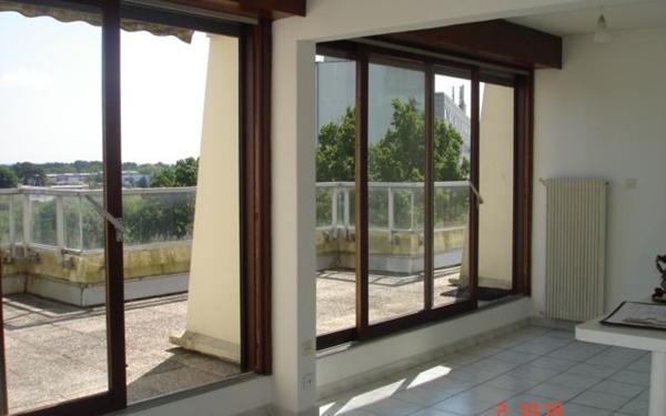 Appartement à louer    1 pièce •  Gradignan