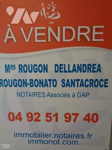 GAP - Maison de ville T4 de 90 m² hab. avec garage et caves / terrain 428 m² - Rénovée -DPE / B ...