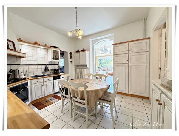 Maison de Maître au cœur de Rohan (56), Centre Bretagne – 300 m² habitables, terrain 1990 m²