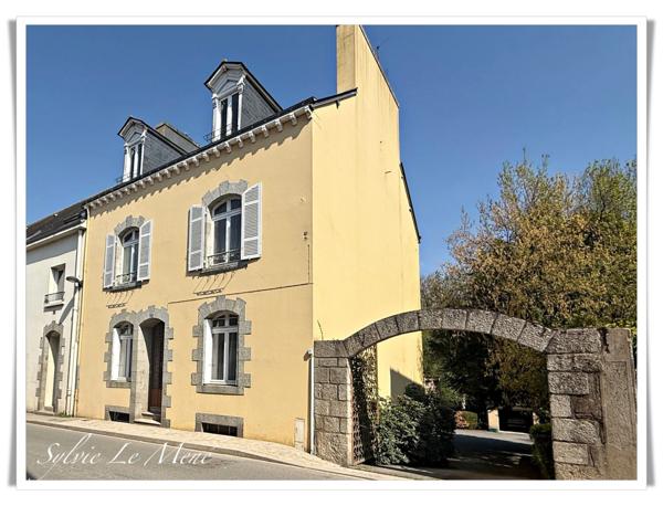 Maison de Maître au cœur de Rohan (56), Centre Bretagne – 300 m² habitables, terrain 1990 m²