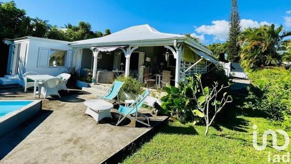 Pavillon 4 pièces de 96 m² à Petit-Bourg (97170)