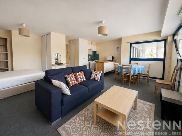 À LOUER - Studio meublé 37 m² - Centre-ville d'Auray avec parking et cave