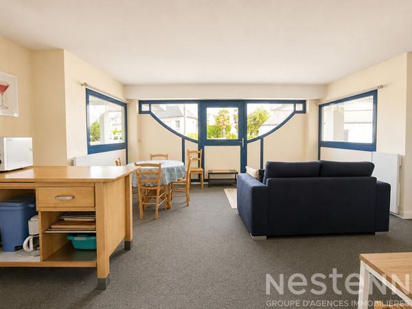 À LOUER - Studio meublé 37 m² - Centre-ville d'Auray avec parking et cave