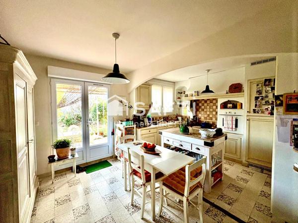 Maison T5 146m2 avec garage et jardin piscinable