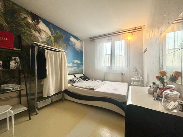 Appartement 4 pièces au rez-de-chaussée avec grande terrasse