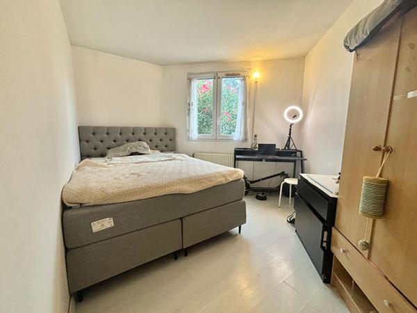 Appartement 4 pièces au rez-de-chaussée avec grande terrasse