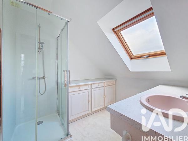Maison à vendre 8 pièces 177 m² Saint-Pierre-du-Perray