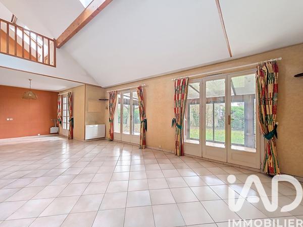 Maison à vendre 8 pièces 177 m² Saint-Pierre-du-Perray