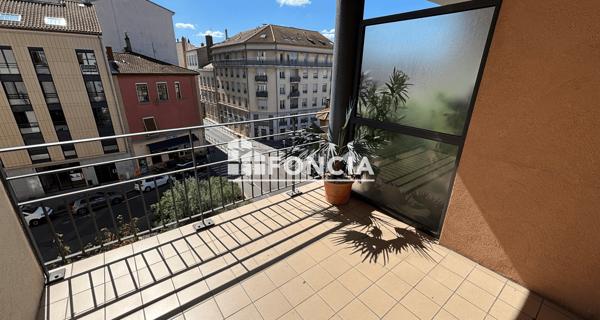 Location Appartement 3 pièces 67.31 m² - Lyon 69004