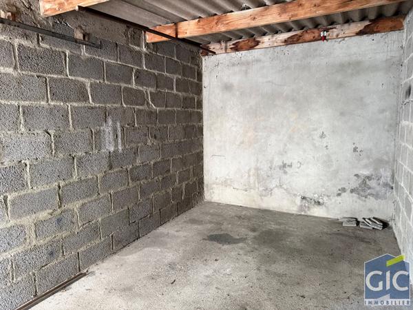 A VENDRE A CAEN RIVE DROITE UN GARAGE FERME POUR UNE VOITURE, Caen 14000