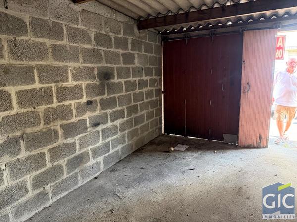 A VENDRE A CAEN RIVE DROITE UN GARAGE FERME POUR UNE VOITURE, Caen 14000
