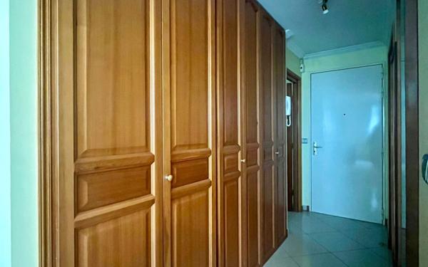 Appartement à louer    3 pièces • 52,17 m2 Paris 15