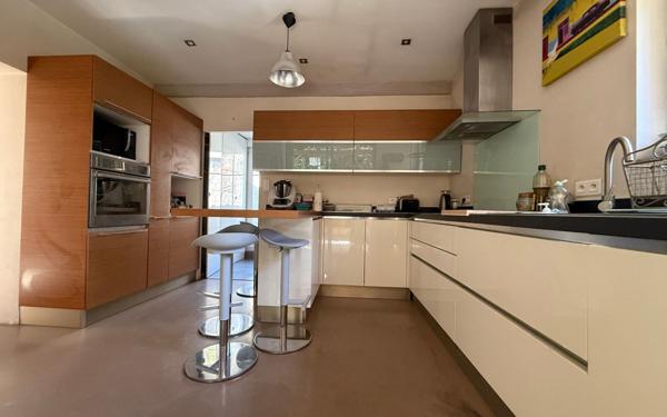 Maison à vendre    5 pièces •  Toulouse