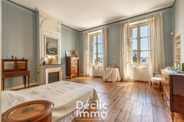 Vente maison Blaye, 484m² 9000m² 17 pièces 745 000€