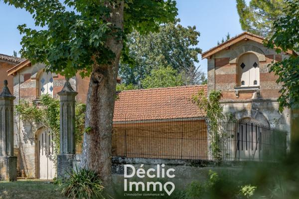 Vente maison Blaye, 484m² 9000m² 17 pièces 745 000€