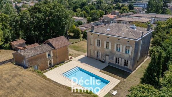 Vente maison Blaye, 484m² 9000m² 17 pièces 745 000€
