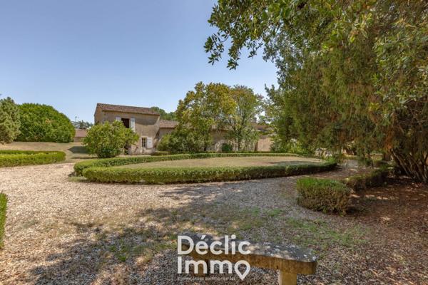 Vente maison Blaye, 484m² 9000m² 17 pièces 745 000€